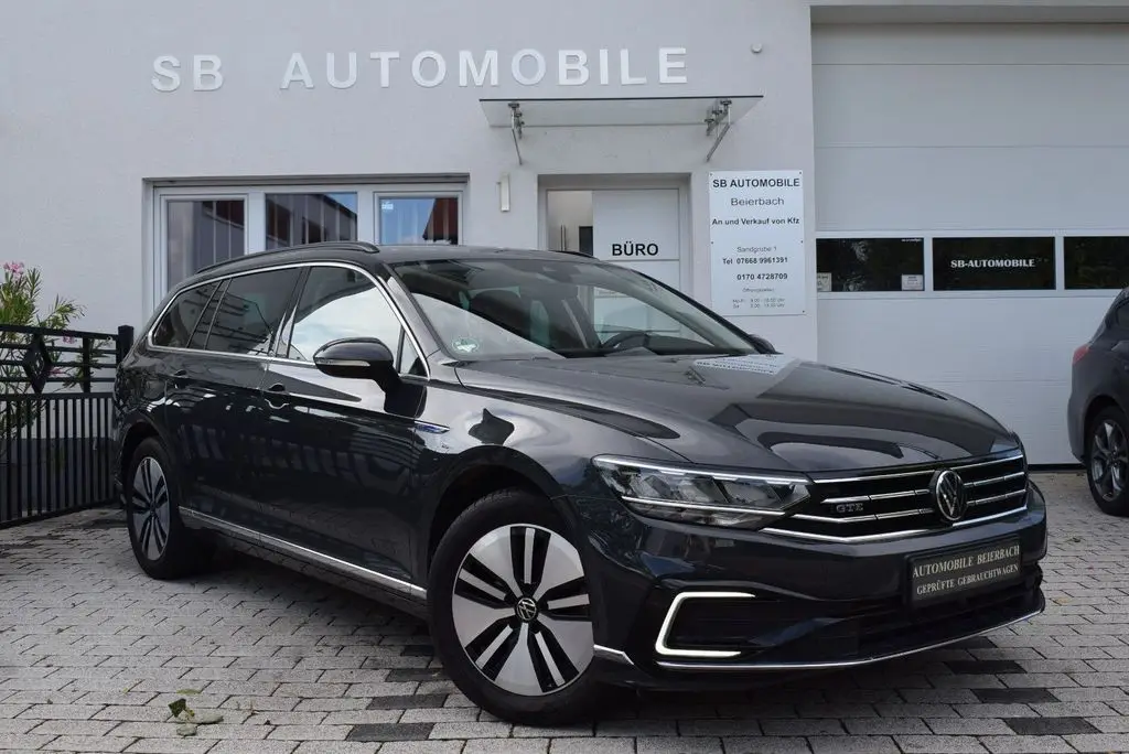 Photo 1 : Volkswagen Passat 2021 Hybride