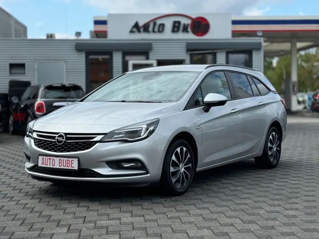 Photo 1 : Opel Astra 2017 Diesel