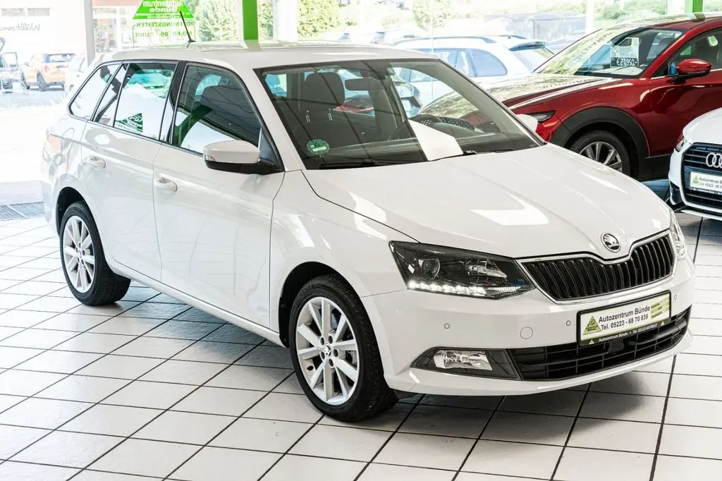 Photo 1 : Skoda Fabia 2017 Essence