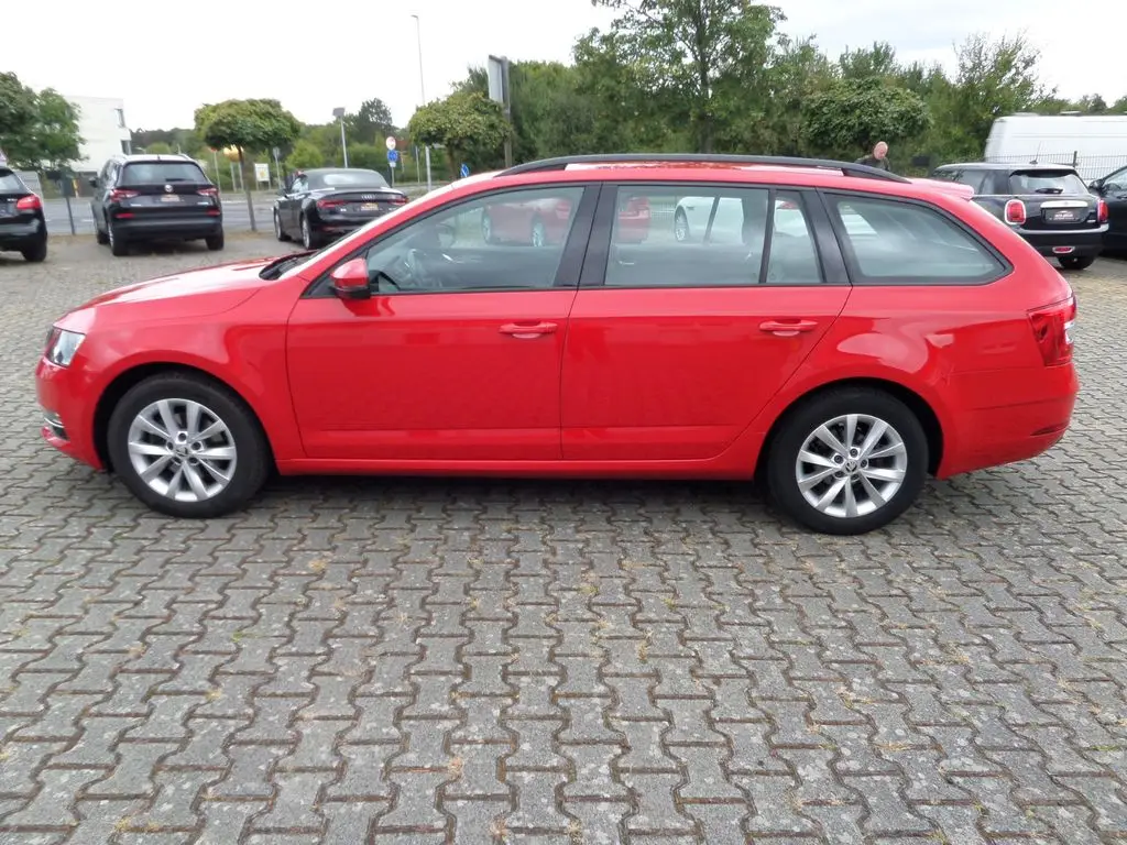 Photo 1 : Skoda Octavia 2019 Others