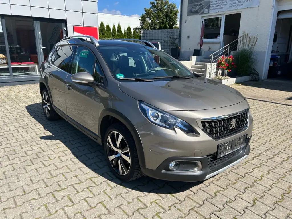 Photo 1 : Peugeot 2008 2017 Essence