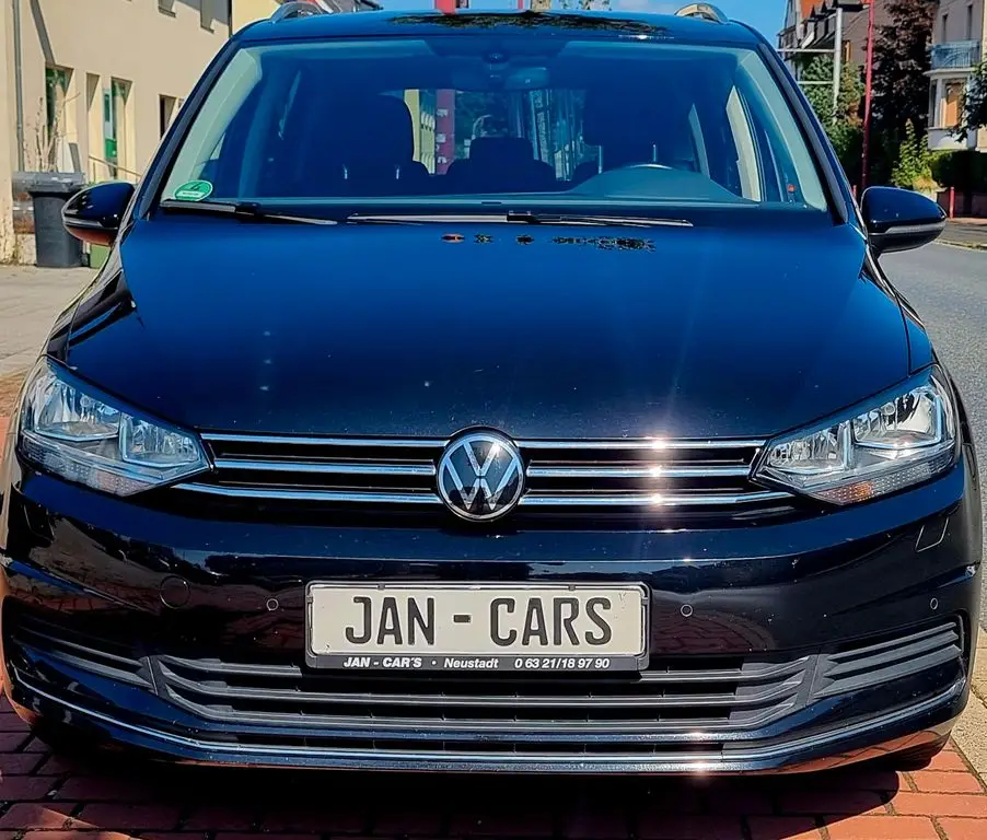 Photo 1 : Volkswagen Touran 2021 Petrol