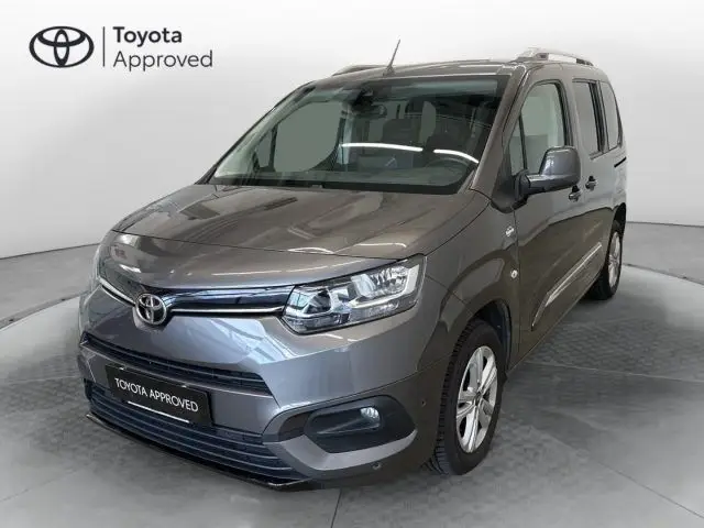 Photo 1 : Toyota Proace 2021 Essence