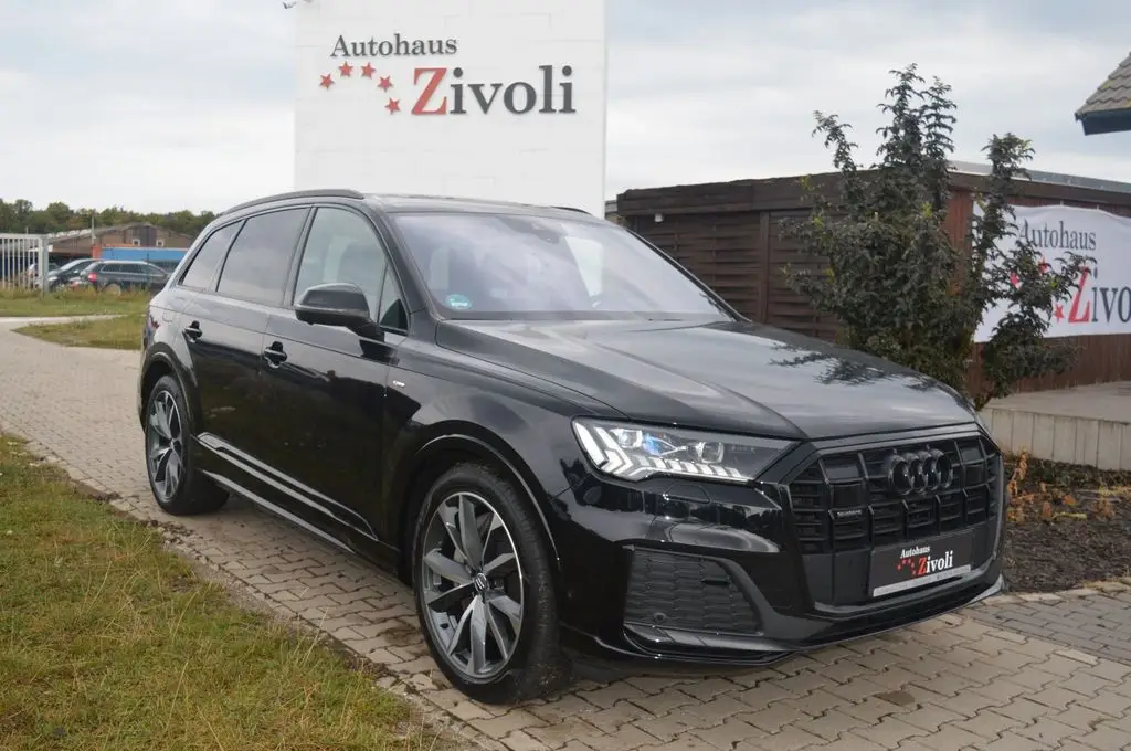 Photo 1 : Audi Q7 2020 Hybrid