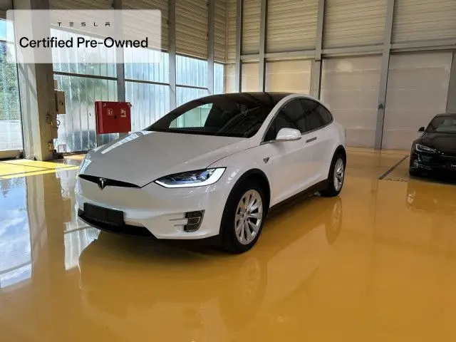 Photo 1 : Tesla Model X 2020 Non renseigné