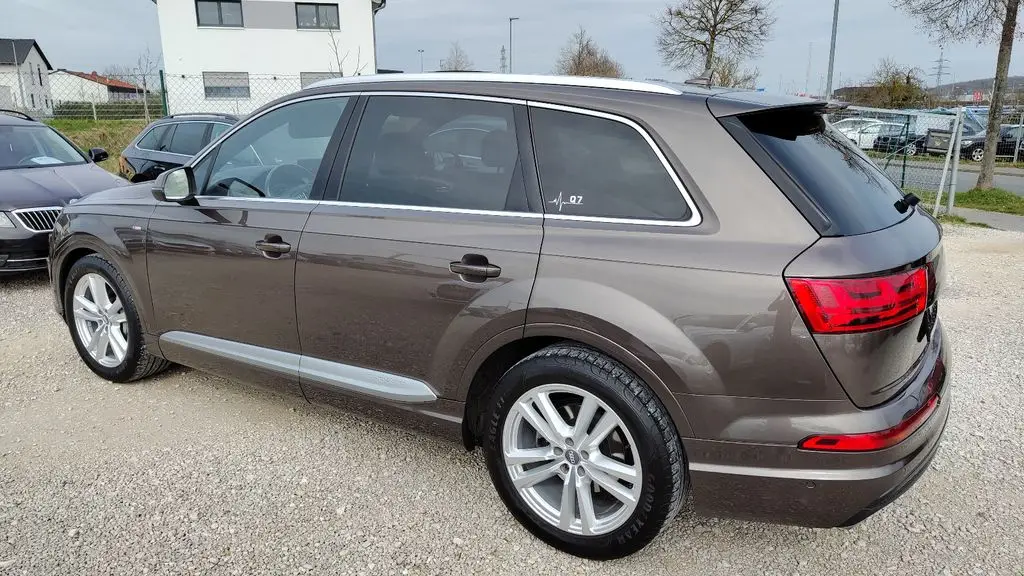 Photo 1 : Audi Q7 2015 Diesel