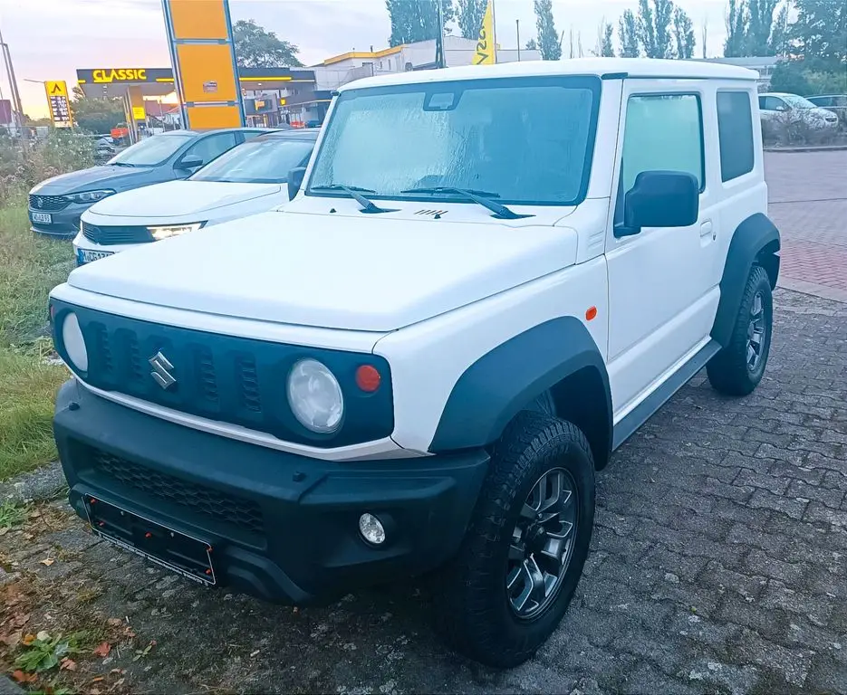 Photo 1 : Suzuki Jimny 2020 Petrol