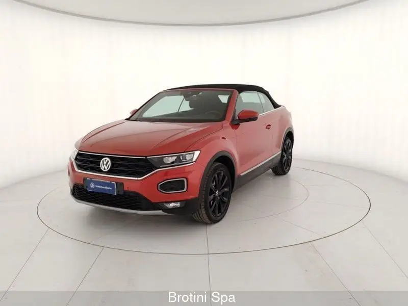 Photo 1 : Volkswagen T-roc 2021 Essence