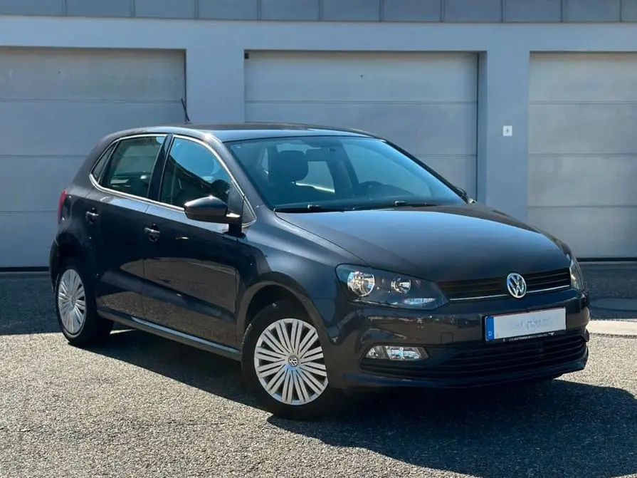 Photo 1 : Volkswagen Polo 2016 Petrol