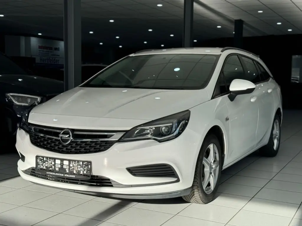 Photo 1 : Opel Astra 2018 Diesel