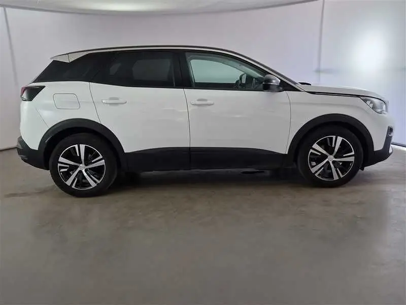 Photo 1 : Peugeot 3008 2020 Diesel