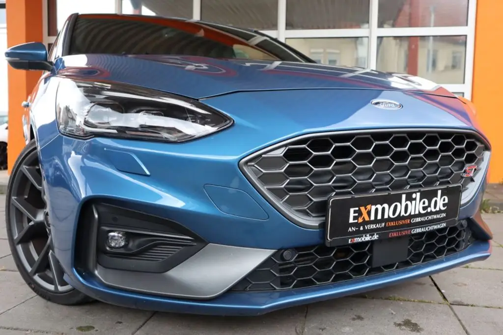 Photo 1 : Ford Focus 2019 Petrol