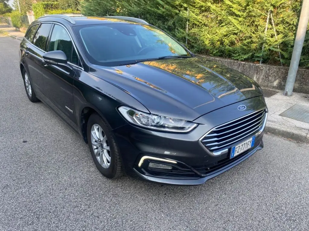 Photo 1 : Ford Mondeo 2020 Hybrid