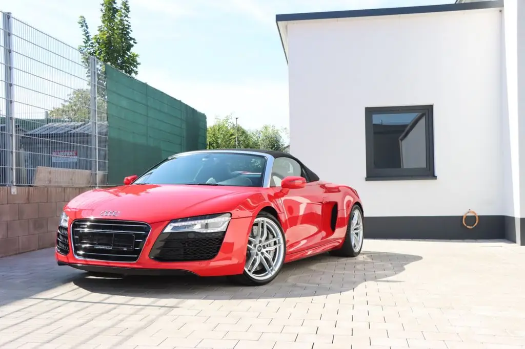 Photo 1 : Audi R8 2015 Petrol