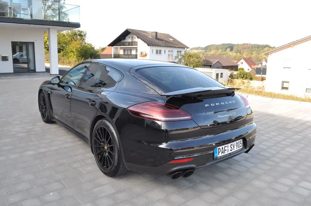 Photo 1 : Porsche Panamera 2016 Essence