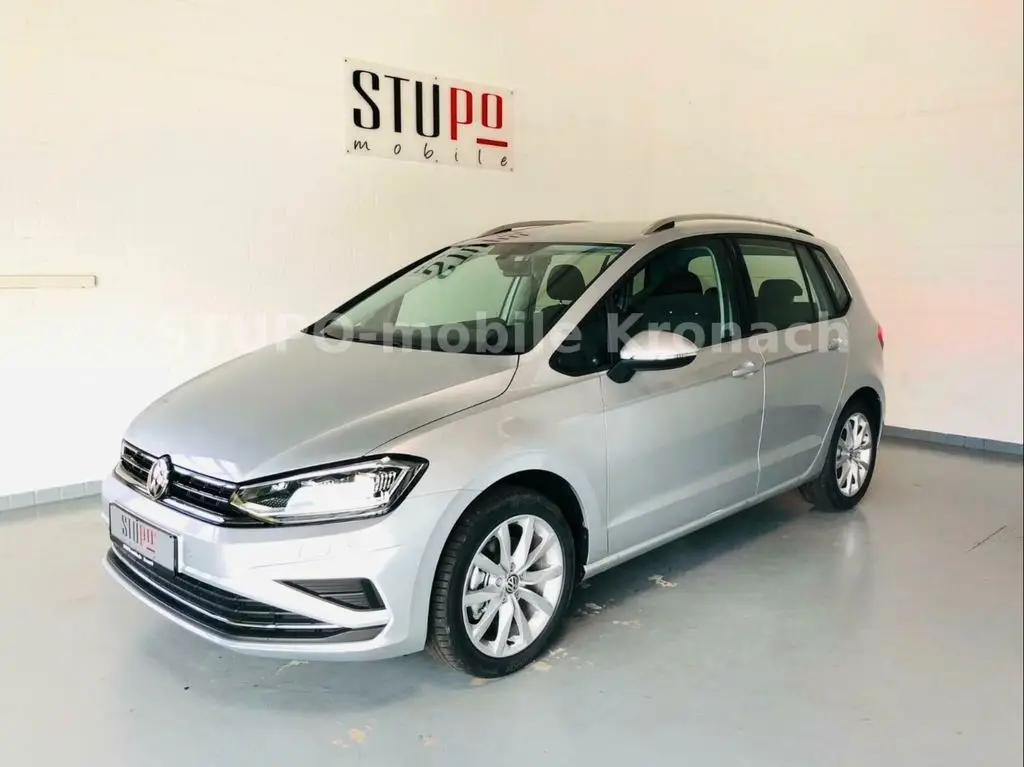 Photo 1 : Volkswagen Golf 2020 Petrol