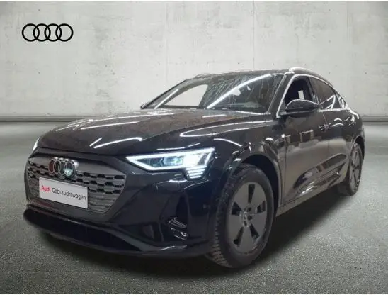 Photo 1 : Audi Q8 2023 Non renseigné