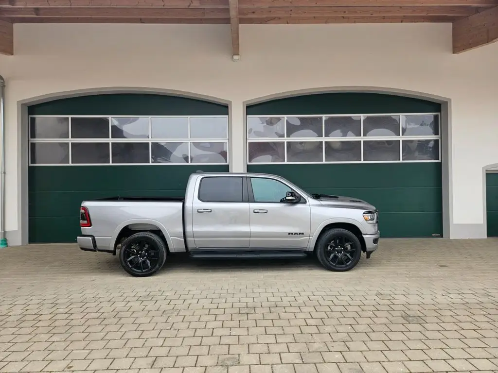 Photo 1 : Dodge Ram 2021 Petrol