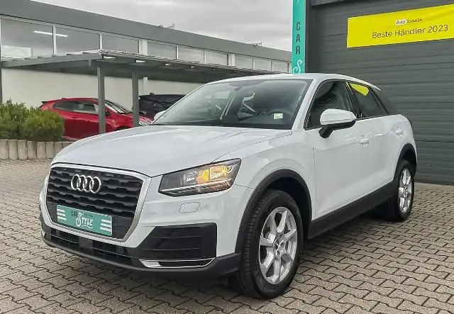 Photo 1 : Audi Q2 2018 Petrol