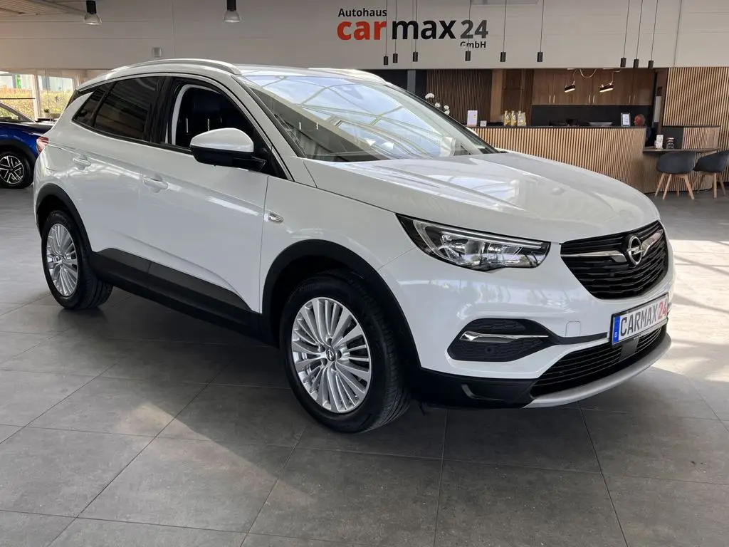 Photo 1 : Opel Grandland 2018 Petrol