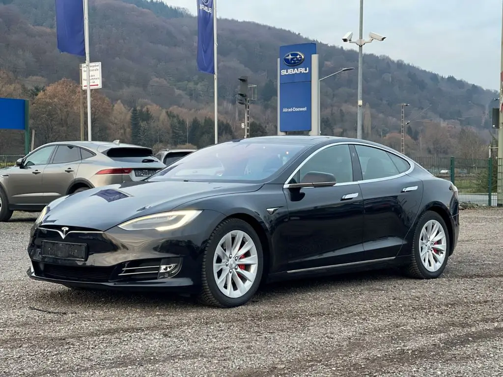 Photo 1 : Tesla Model S 2017 Non renseigné