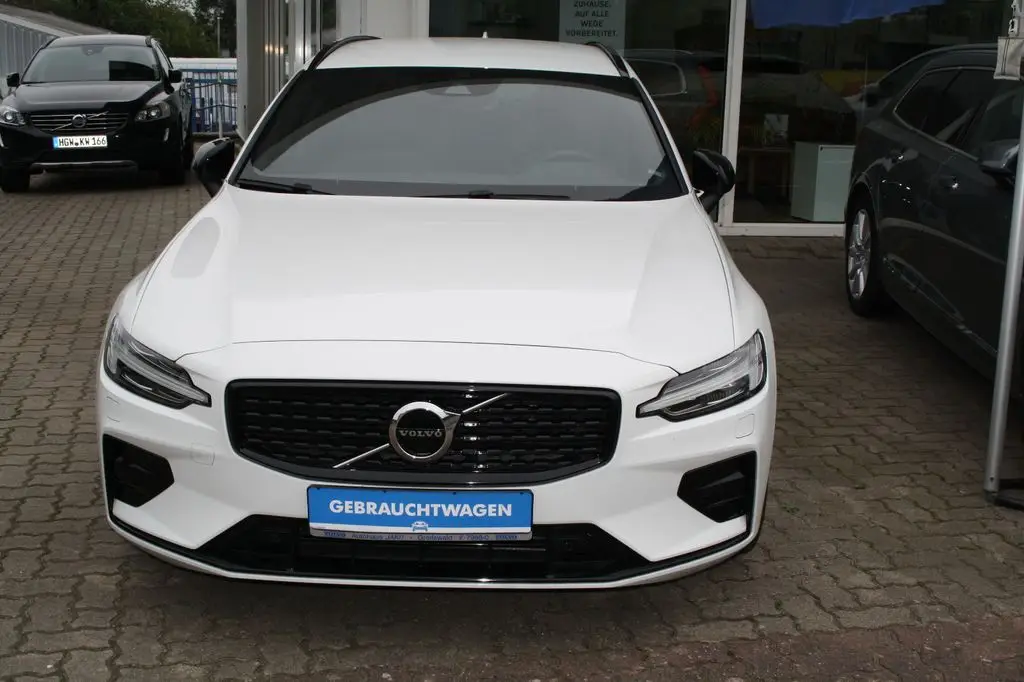 Photo 1 : Volvo V60 2021 Petrol