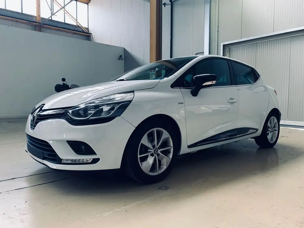 Photo 1 : Renault Clio 2017 Petrol