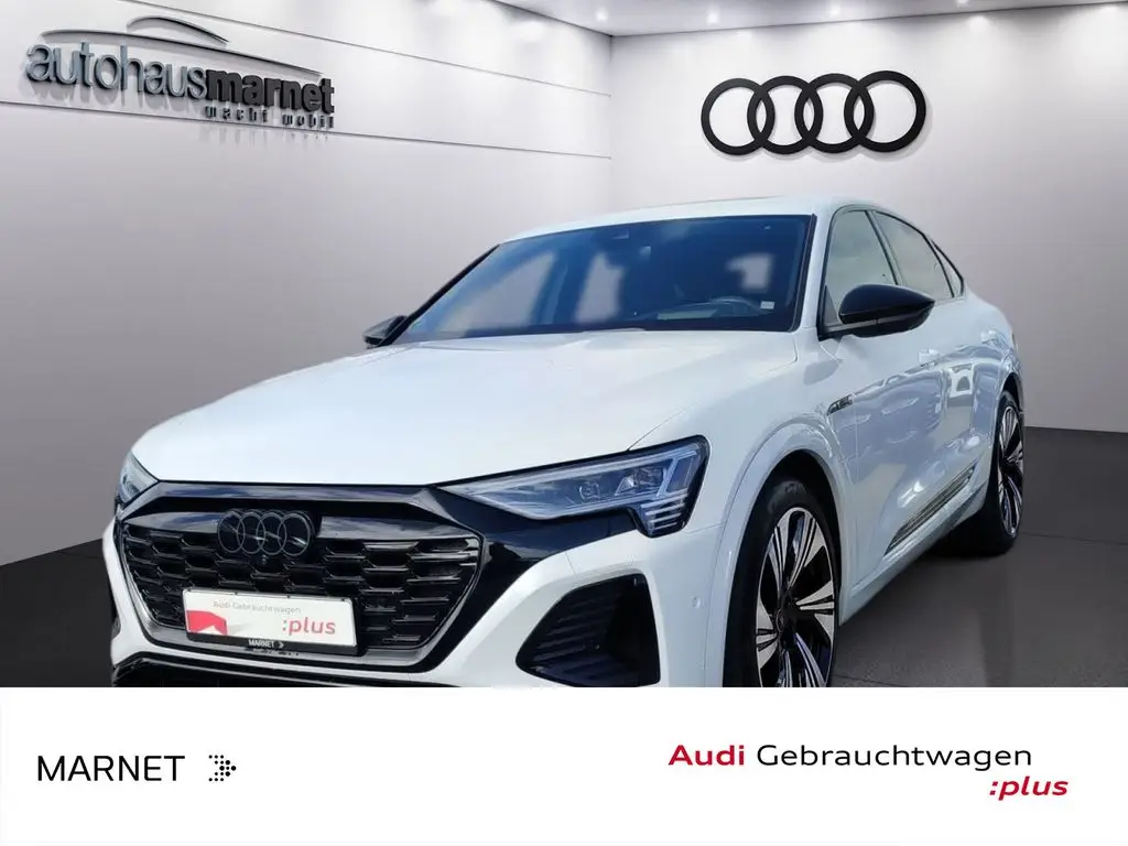 Photo 1 : Audi Q8 2024 Not specified