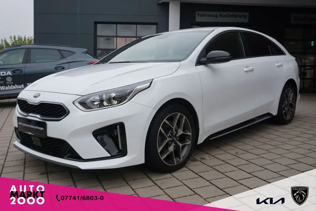 Photo 1 : Kia Proceed 2020 Petrol