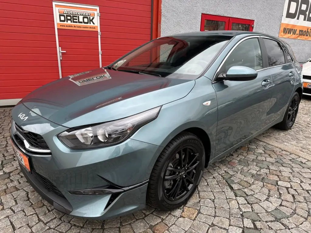 Photo 1 : Kia Ceed 2022 Petrol