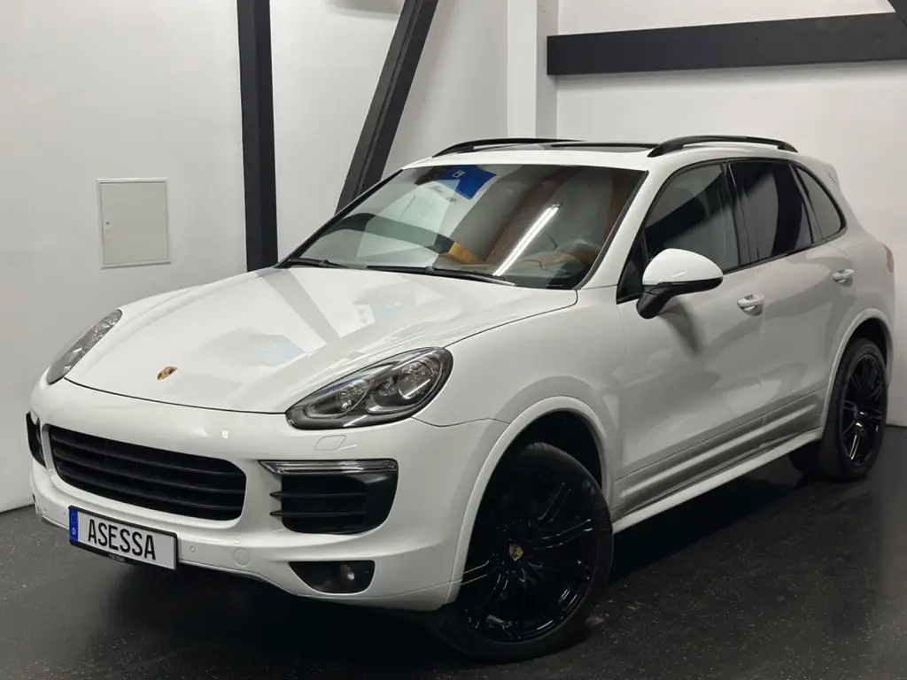 Photo 1 : Porsche Cayenne 2016 Petrol