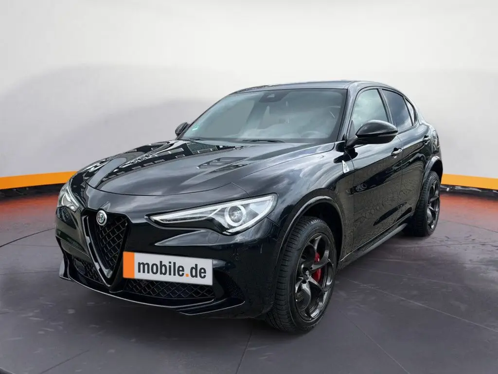 Photo 1 : Alfa Romeo Stelvio 2023 Essence