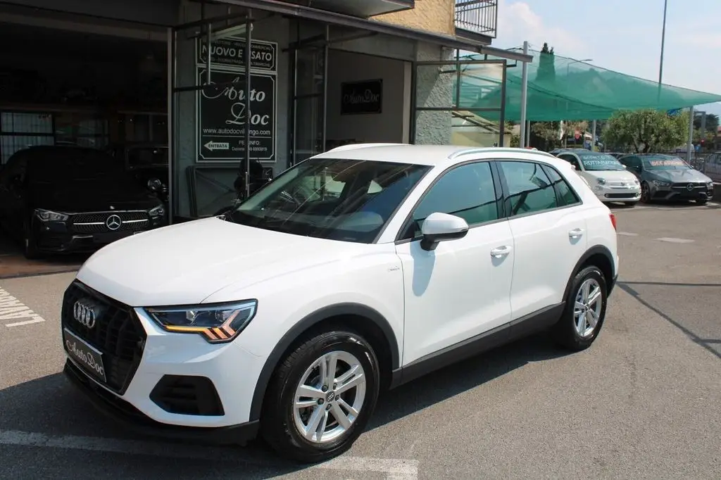 Photo 1 : Audi Q3 2019 Essence