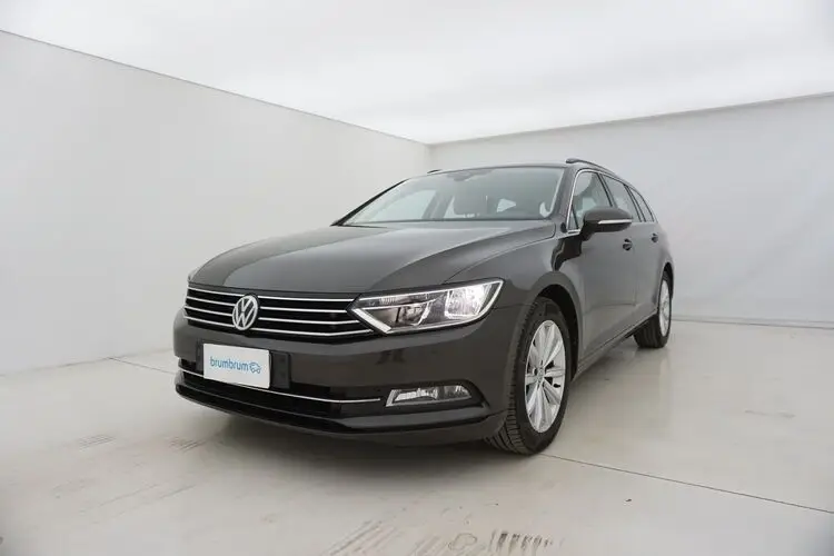 Photo 1 : Volkswagen Passat 2018 Diesel