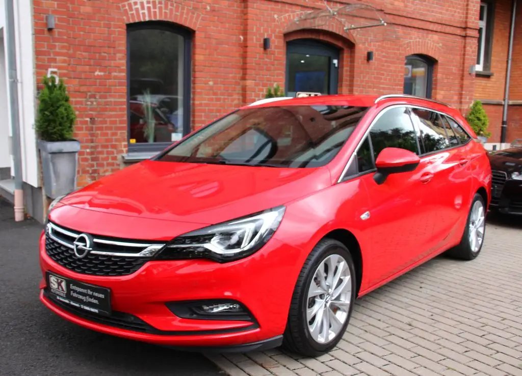 Photo 1 : Opel Astra 2016 Petrol