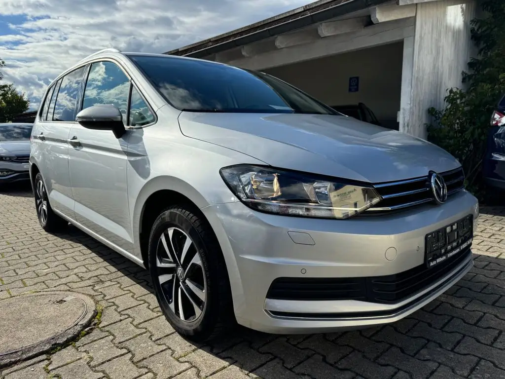 Photo 1 : Volkswagen Touran 2020 Petrol