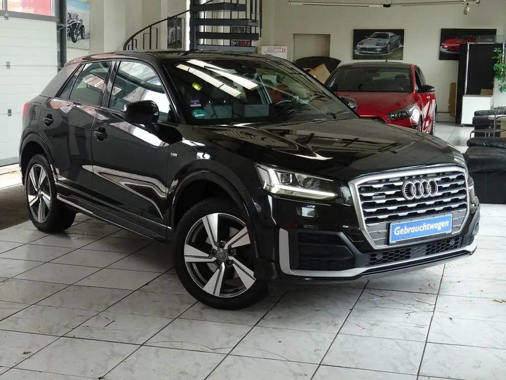 Photo 1 : Audi Q2 2017 Diesel