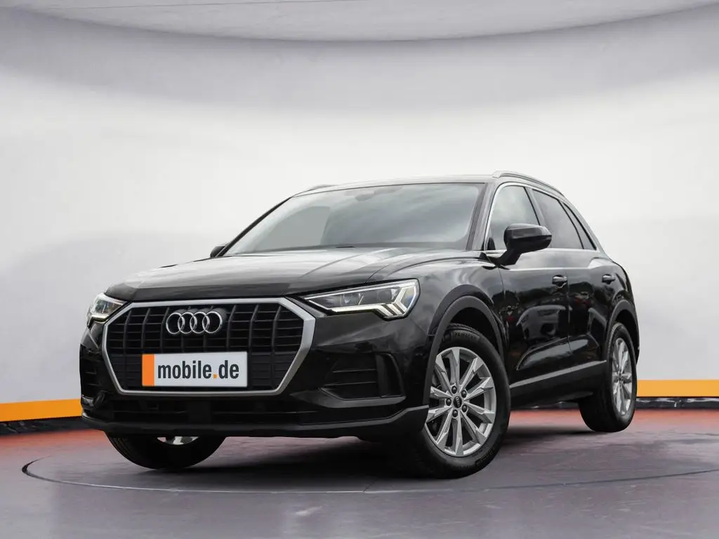 Photo 1 : Audi Q3 2021 Petrol