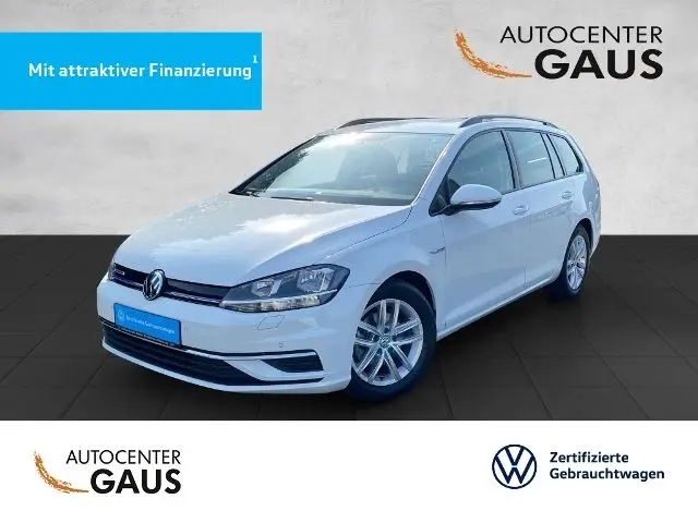 Photo 1 : Volkswagen Golf 2020 Petrol