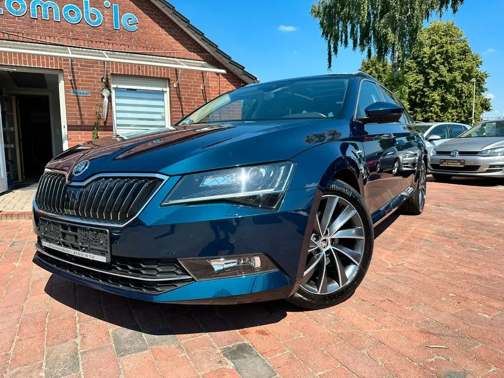 Photo 1 : Skoda Superb 2016 Petrol