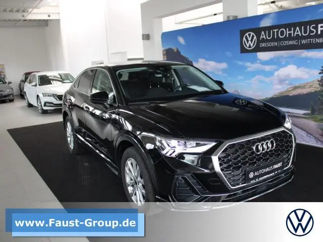 Photo 1 : Audi Q3 2023 Essence