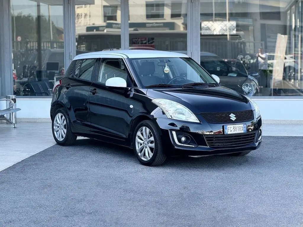 Photo 1 : Suzuki Swift 2016 Petrol