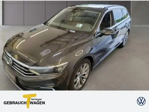 Photo 1 : Volkswagen Passat 2021 Hybride