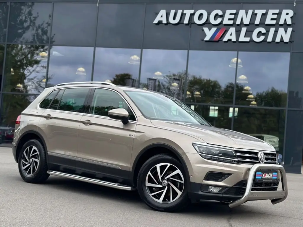 Photo 1 : Volkswagen Tiguan 2019 Essence