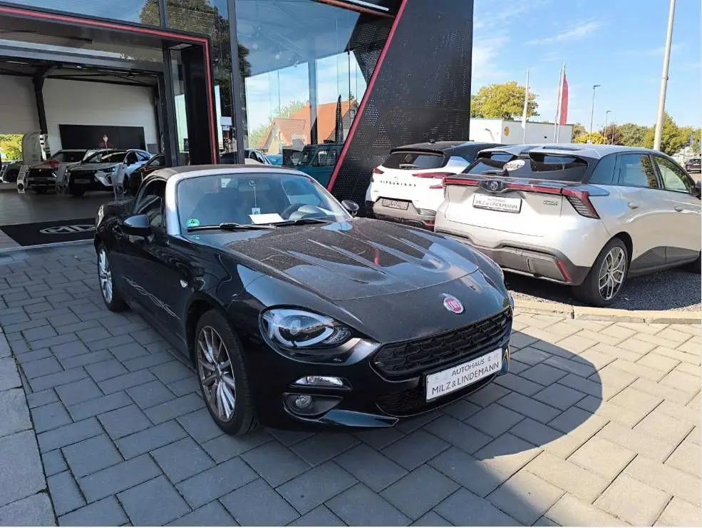 Photo 1 : Fiat 124 Spider 2016 Essence