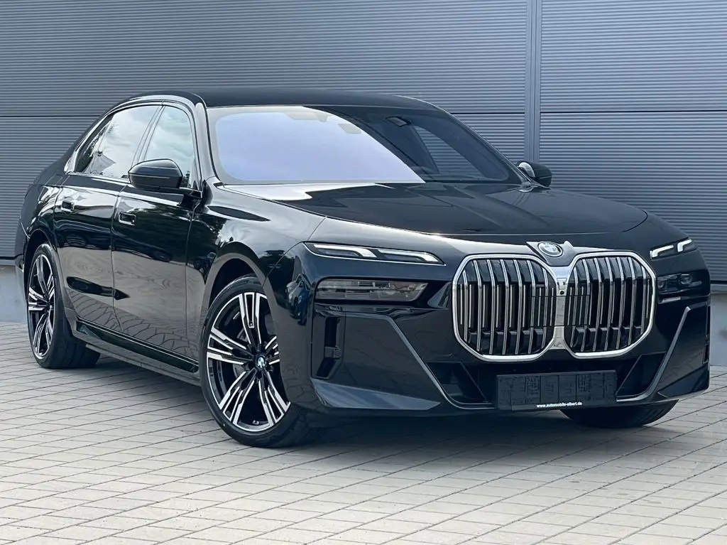 Photo 1 : Bmw Serie 7 2023 Hybrid