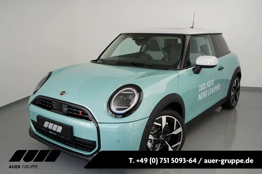 Photo 1 : Mini Cooper 2024 Petrol