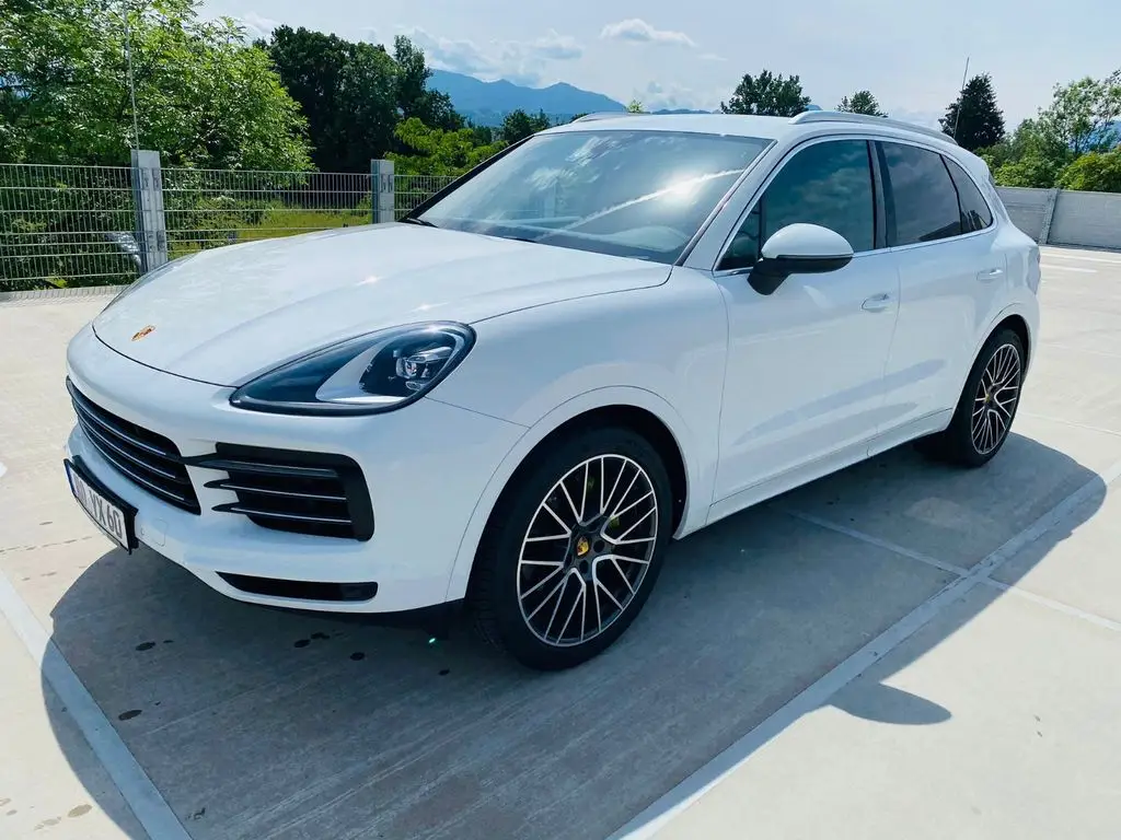 Photo 1 : Porsche Cayenne 2018 Petrol