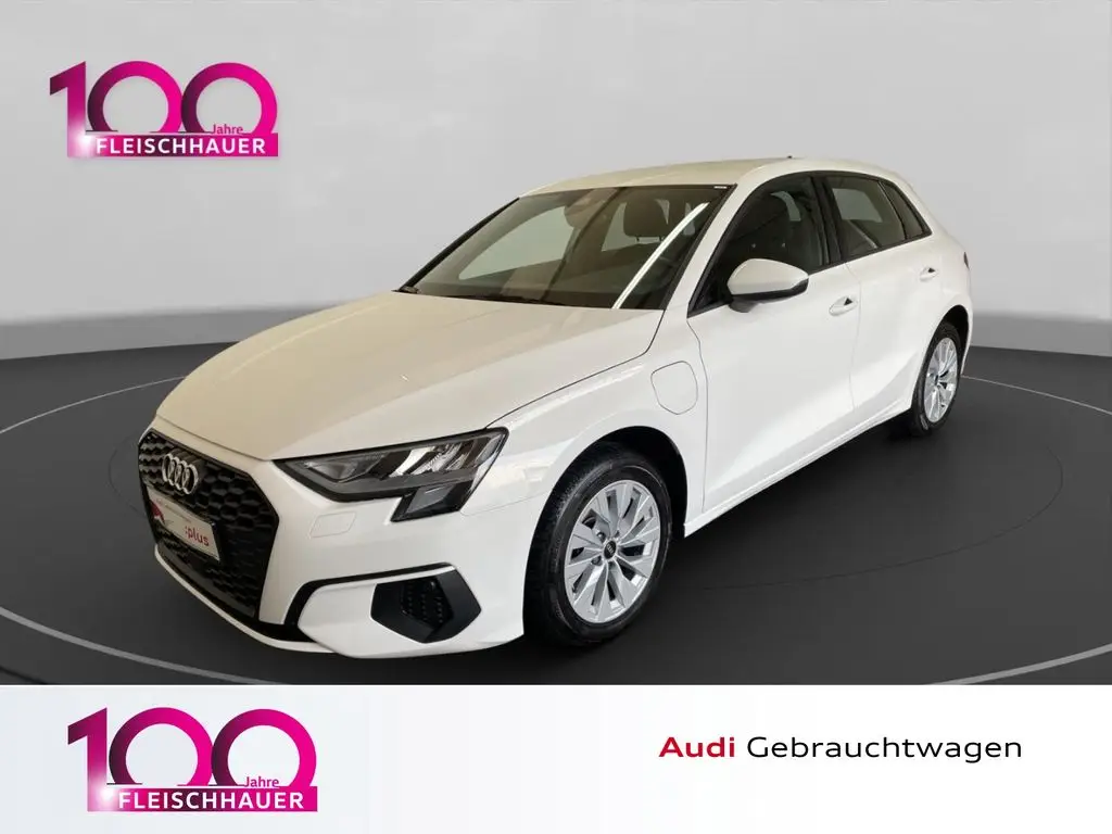 Photo 1 : Audi A3 2022 Hybride