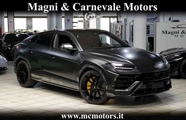 Photo 1 : Lamborghini Urus 2021 Essence